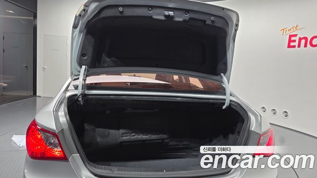 Hyundai Sonata 2010 — photo 20