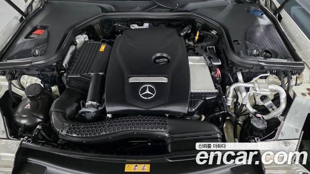 Mercedes-Benz E-Class 2020 — photo 15