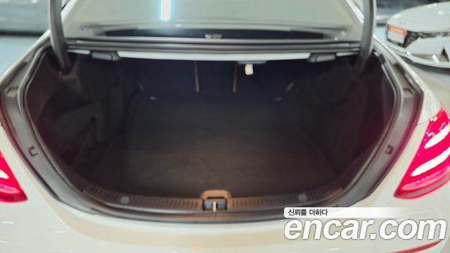 Mercedes-Benz E-Class 2020 — photo 16