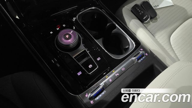 Kia Canival 2023 — photo 12