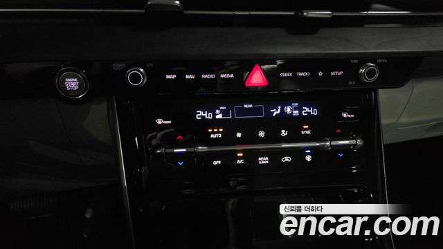 Kia Canival 2023 — photo 25