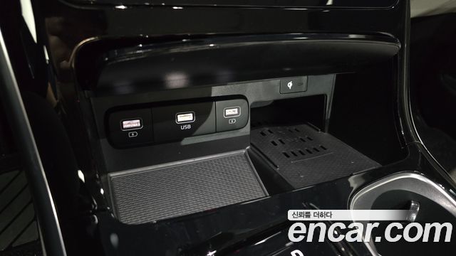 Kia Canival 2023 — photo 26