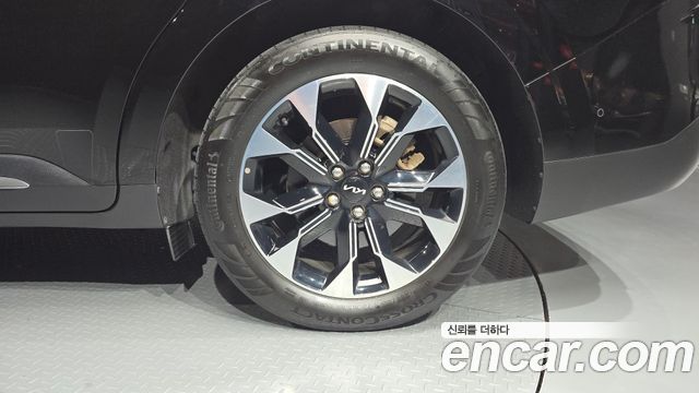Kia Canival 2023 — photo 7