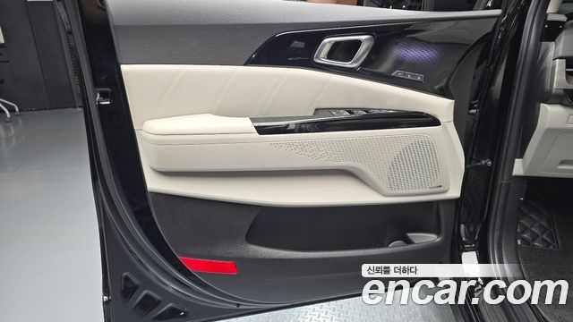 Kia Canival 2023 — photo 14