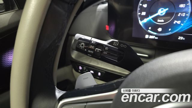 Kia Canival 2023 — photo 29
