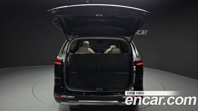 Kia Canival 2023 — photo 40