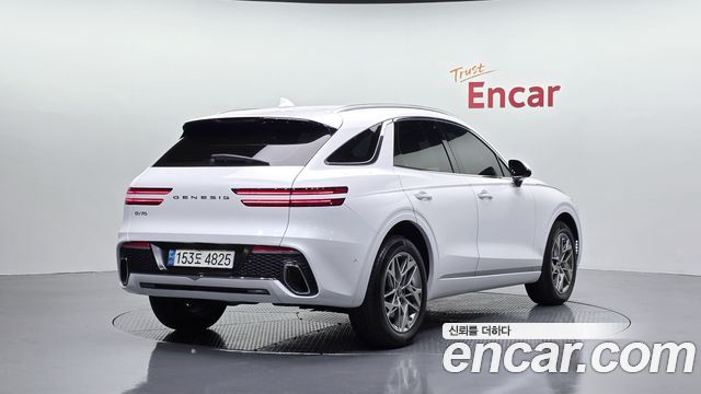Genesis GV70 2023 — photo 2