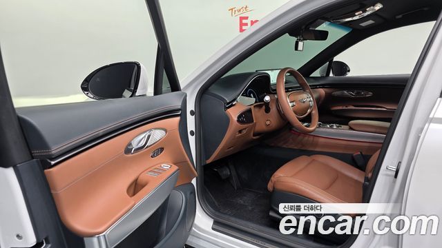 Genesis GV70 2023 — photo 13