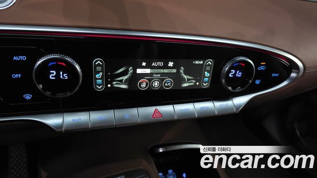 Genesis GV70 2023 — photo 23
