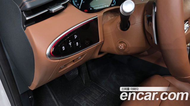 Genesis GV70 2023 — photo 25