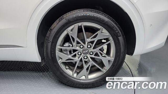Genesis GV70 2023 — photo 7