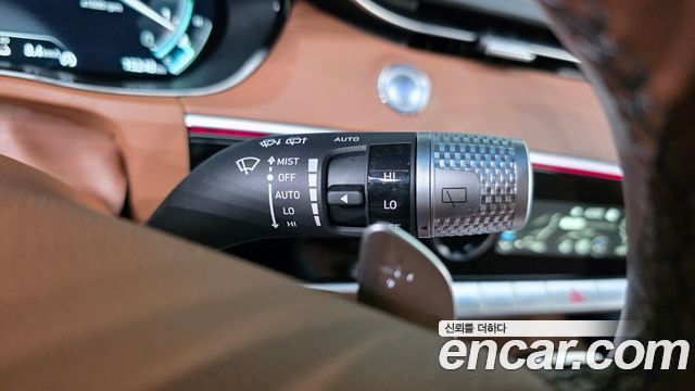 Genesis GV70 2023 — photo 29