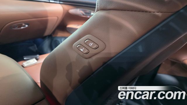 Genesis GV70 2023 — photo 30