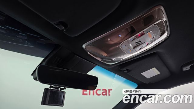 Genesis GV70 2023 — photo 33
