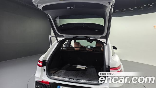 Genesis GV70 2023 — photo 34