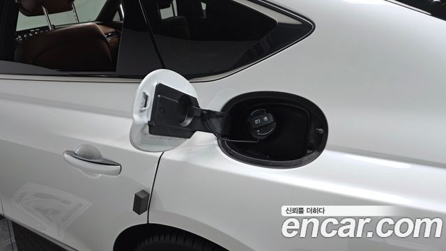 Genesis G80 2022 — photo 31