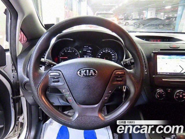 Kia K3 2013 — photo 7