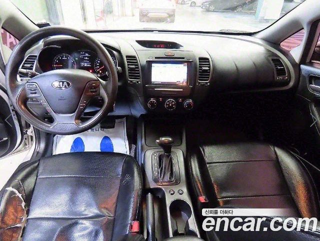 Kia K3 2013 — photo 9
