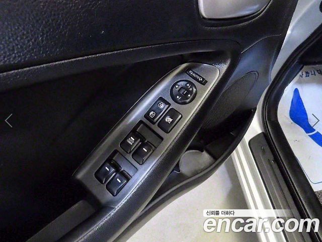 Kia K3 2013 — photo 12