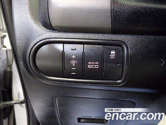 Kia K3 2013 — photo 13