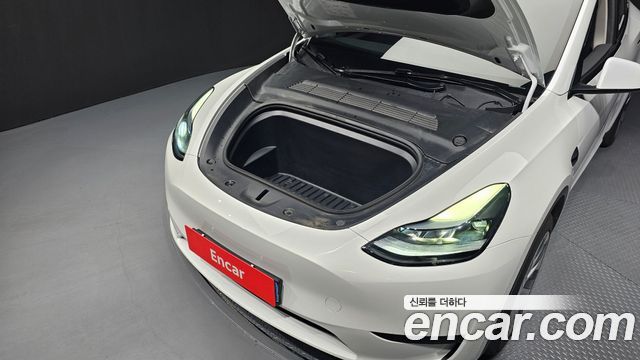 Tesla Model Y 2024 — photo 6