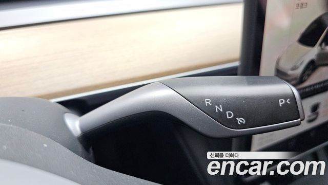 Tesla Model Y 2024 — photo 9