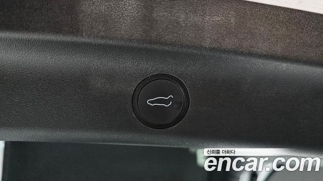 Tesla Model Y 2024 — photo 20