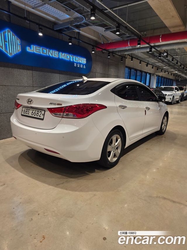 Hyundai AVANTE 2012 — photo 5