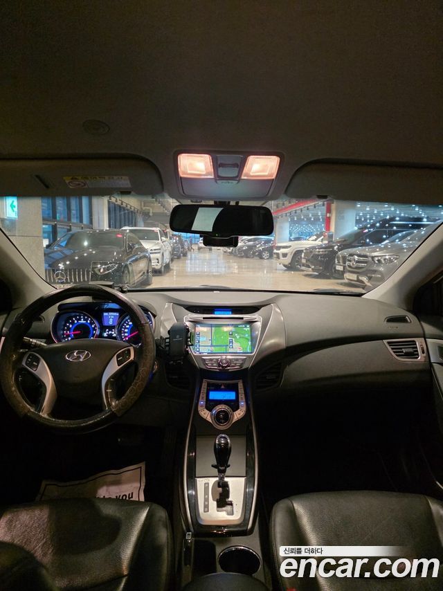 Hyundai AVANTE 2012 — photo 7