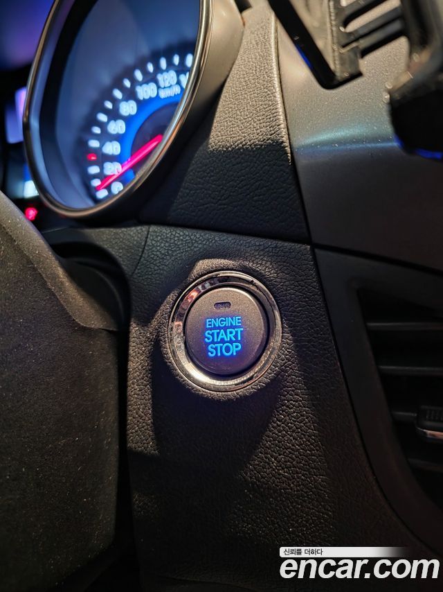 Hyundai AVANTE 2012 — photo 17