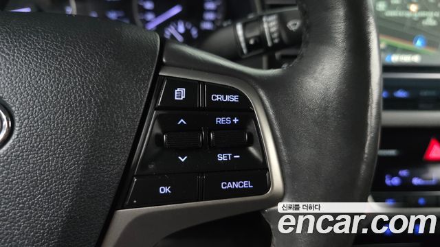 Hyundai AVANTE 2016 — photo 22