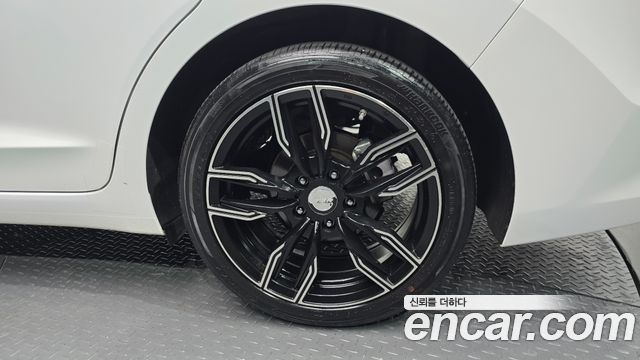 Hyundai AVANTE 2016 — photo 7