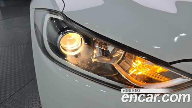 Hyundai AVANTE 2016 — photo 8