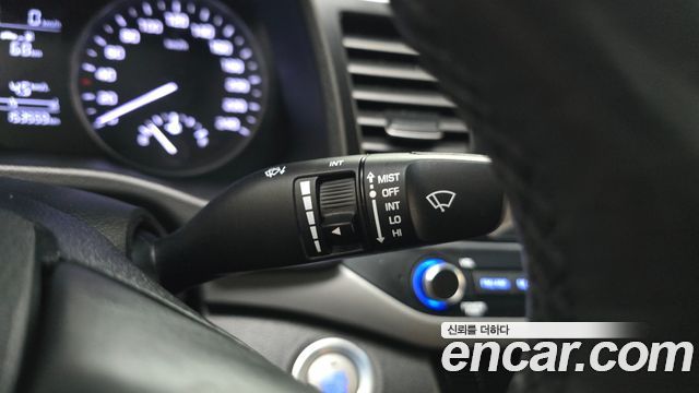 Hyundai AVANTE 2016 — photo 29