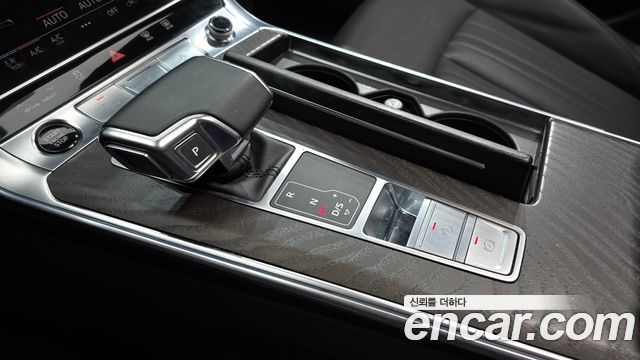 Audi A6 2022 — photo 12