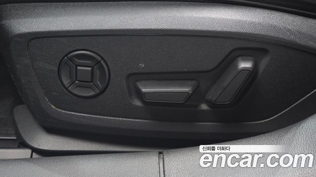 Audi A6 2022 — photo 26