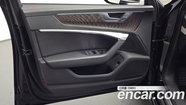 Audi A6 2022 — photo 14