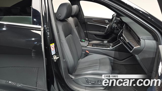 Audi A6 2022 — photo 16