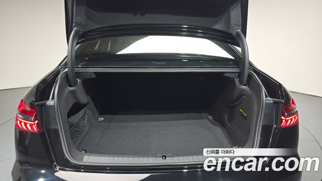 Audi A6 2022 — photo 28