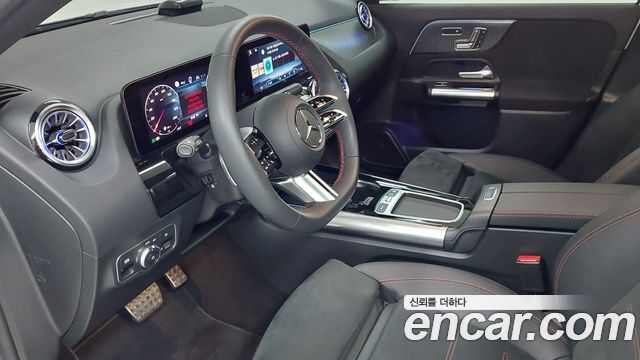Mercedes-Benz GLA-Class 2026 — photo 14