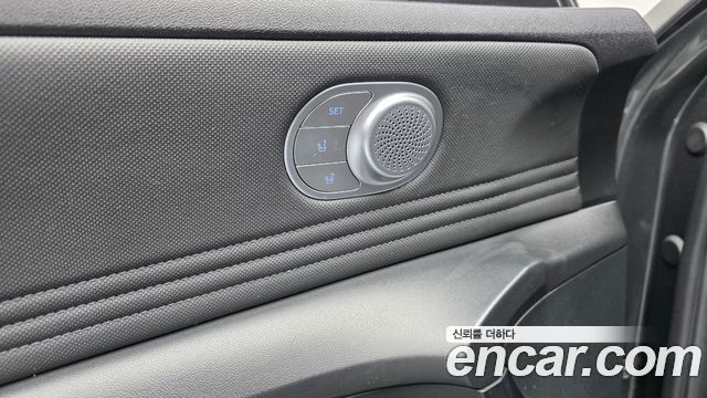 Hyundai AVANTE 2021 — photo 14