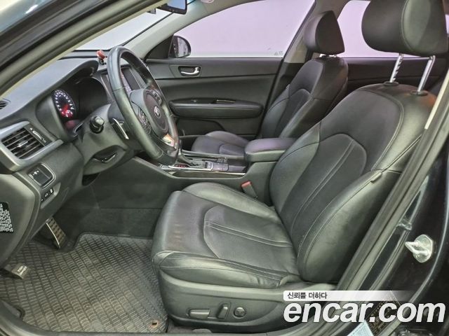Kia K5 2016 — photo 11
