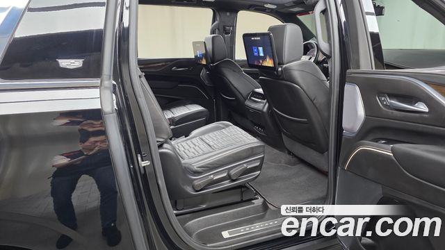 Cadillac Escalade 2024 — photo 17