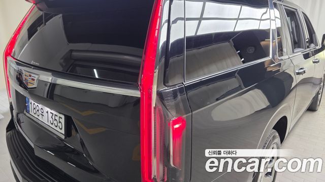 Cadillac Escalade 2024 — photo 9