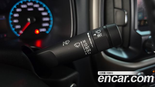 Chevrolet Korea Colorado 2021 — photo 28