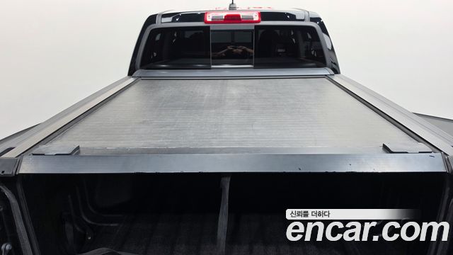 Chevrolet Korea Colorado 2021 — photo 30