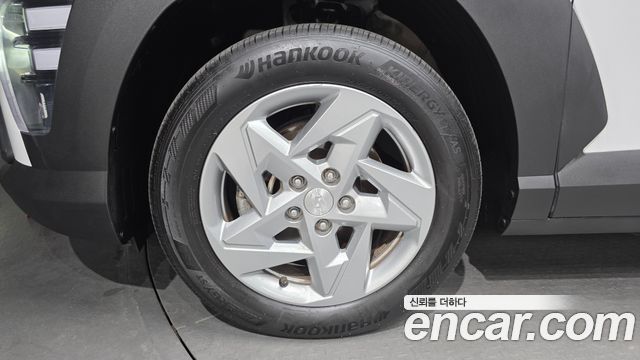 Hyundai Kona 2023 — photo 5