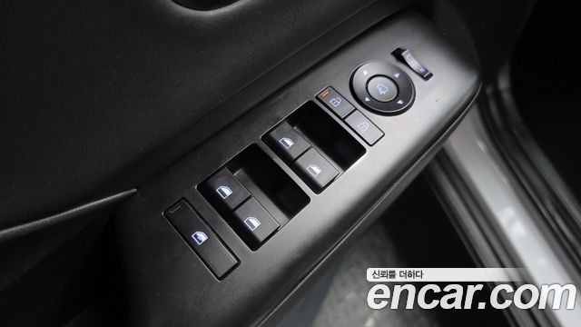 Hyundai Kona 2023 — photo 13