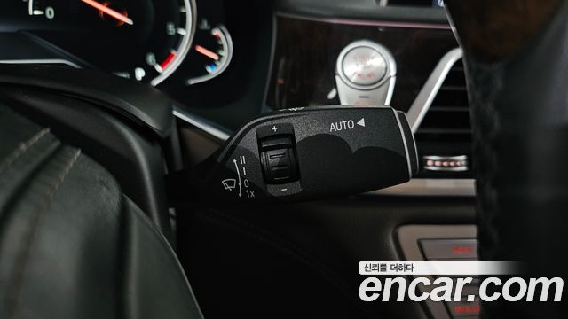 BMW 7-Series 2016 — photo 25