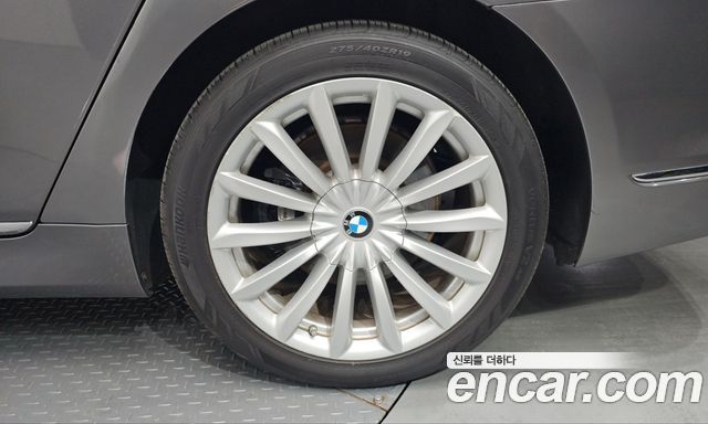 BMW 7-Series 2016 — photo 7
